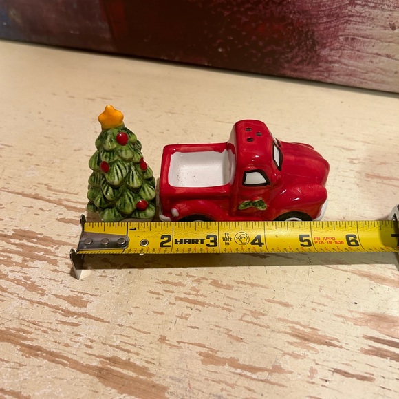 Red Truck Salt and Pepper Shakers - Picture 8 of 9